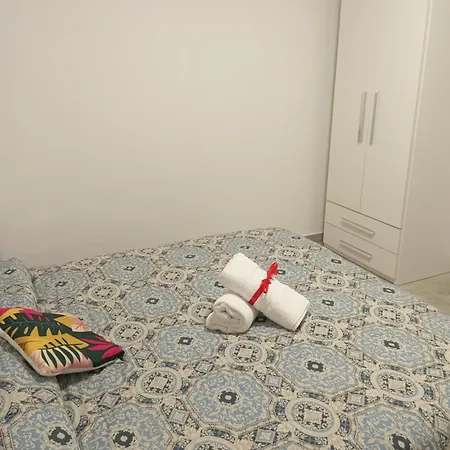 Maldera-case Vacanza-loft- Loft Queen Specchio بيت ضيافة 3*