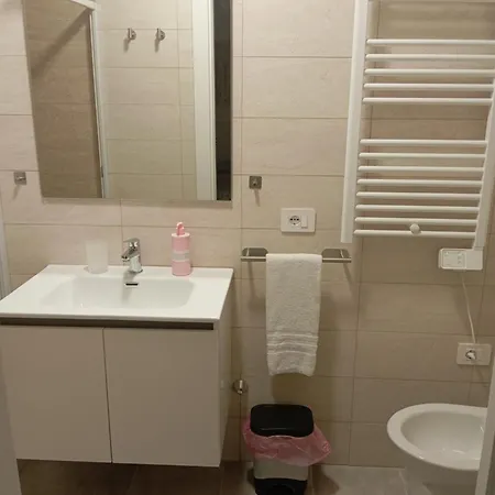 Maldera-case Vacanza-loft- Loft Queen Specchio Trani