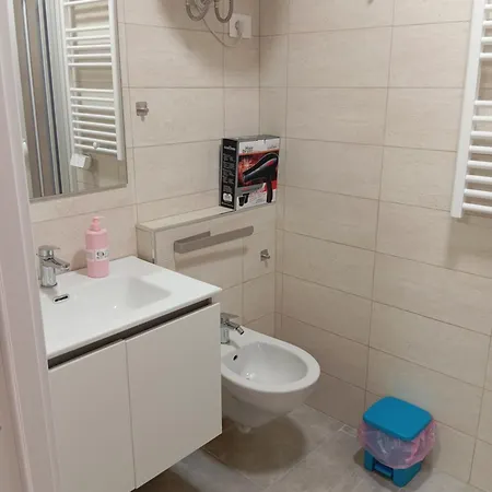 Maldera-case Vacanza-loft- Loft Queen Specchio تراني