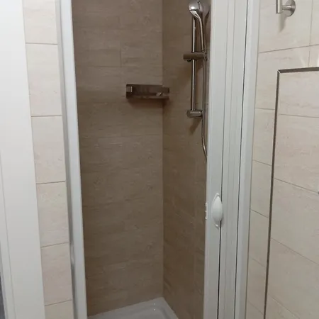 Maldera-case Vacanza-loft- Loft Queen Specchio بيت ضيافة